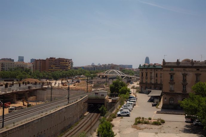 Vista general de les obres de l'estació de La Sagrera