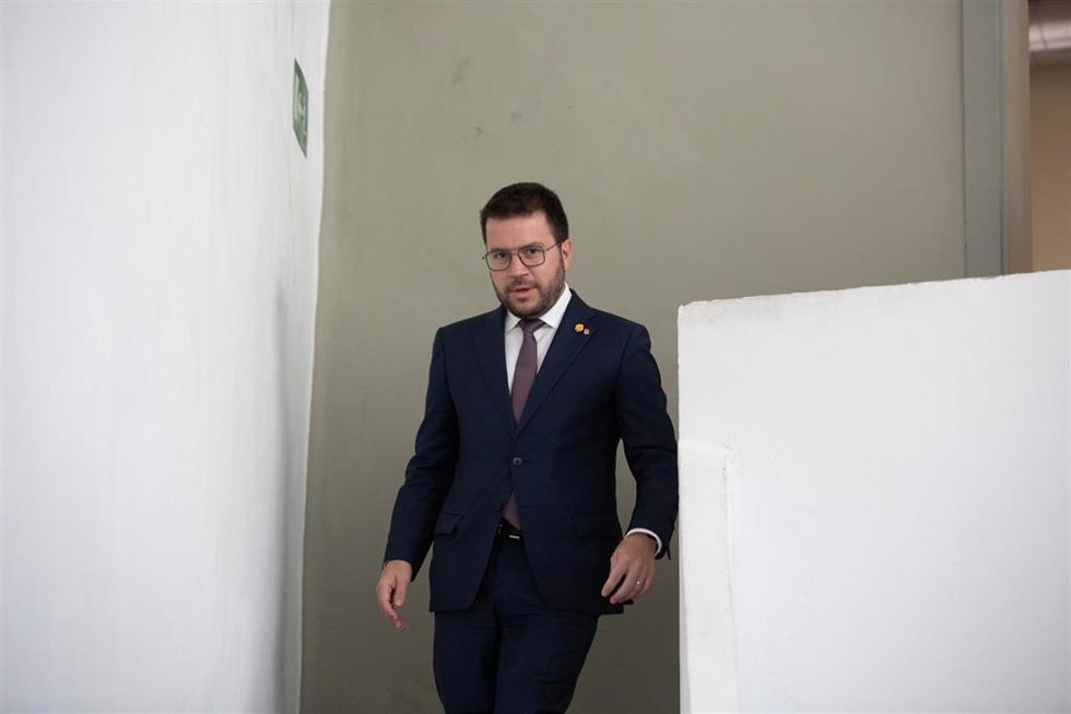 El presidente de la Generalitat, Pere Aragons, a la salida de la reunión.