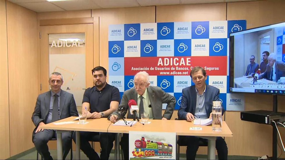 Archivo - Rueda de prensa de Adicae en marzo de 2020.