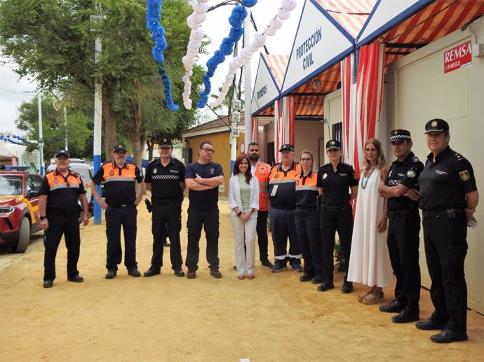 La delegada de Gobernación del Ayuntamiento de Alcalá de Guadaíra, María José Morilla (Cs), se ha reunido con las fuerzas de seguridad de la localidad para supervisar el amplio dispositivo de seguridad de esta Feria 2022.