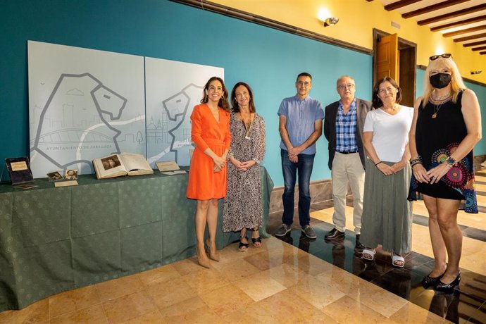 Firma del acuerdo  donación a Zaragoza de parte del archivo de La Sociedad Filarmónica de Zaragoza