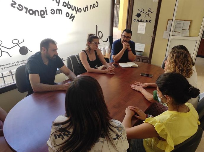 Candidatos de 'Por Andalucía' en una visita a CASIAC en Antequera (Málaga)