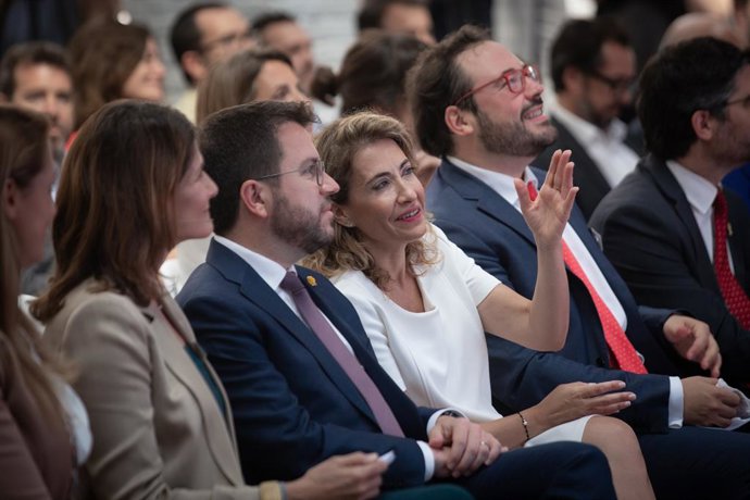 El president de la Generalitat, Pere Aragons, i la ministra de Transports, Mobilitat i Agenda Urbana, Raquel Sánchez