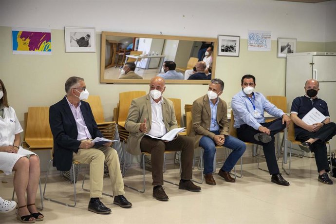 El presidente de la Diputación de Córdoba, Antonio Ruiz, participa en el consejo de centro de las residencias que dependen de la institución provincial.