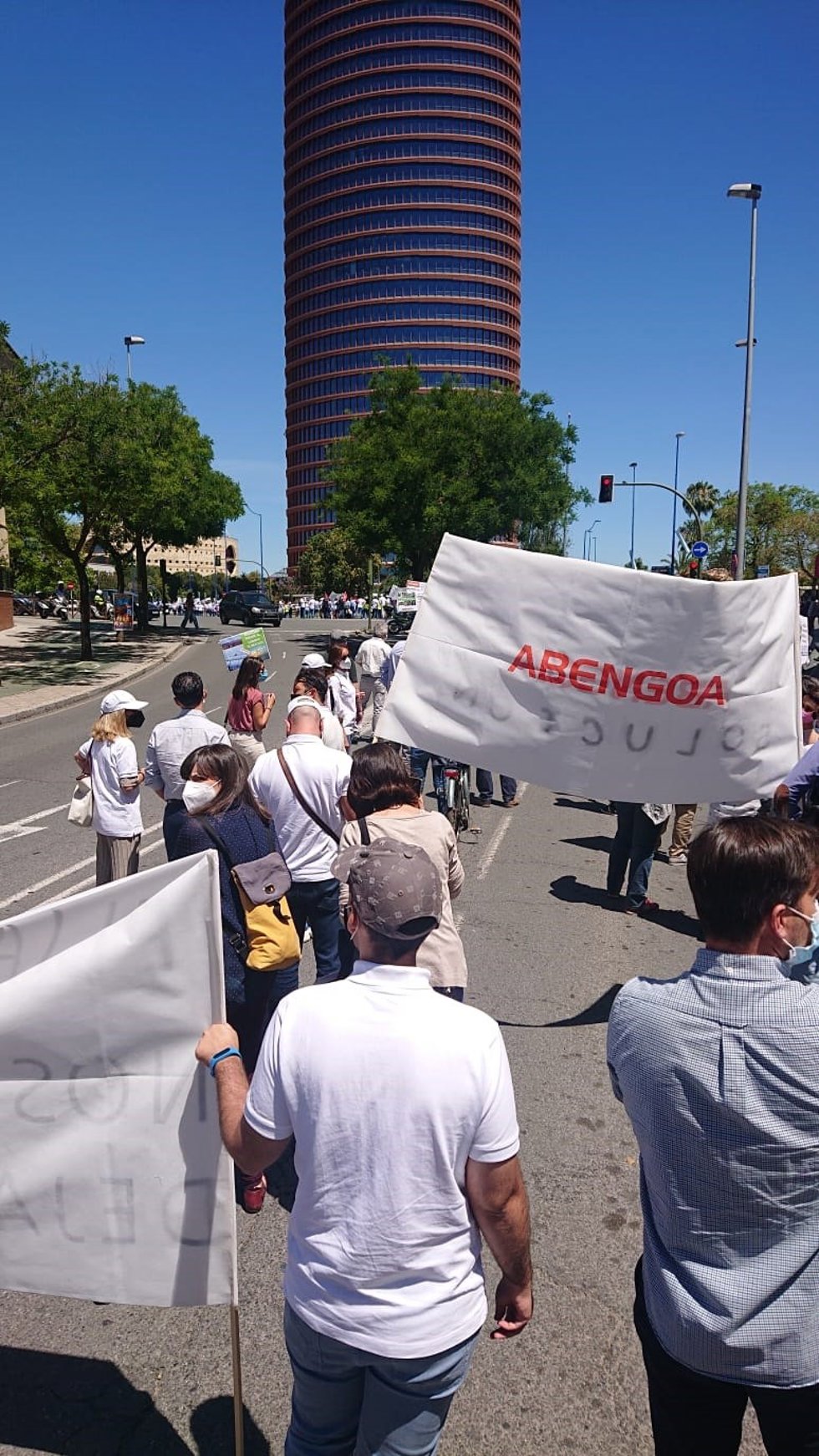Archivo - Trabajadores de Abengoa en manifestación por Sevilla, foto de archivo