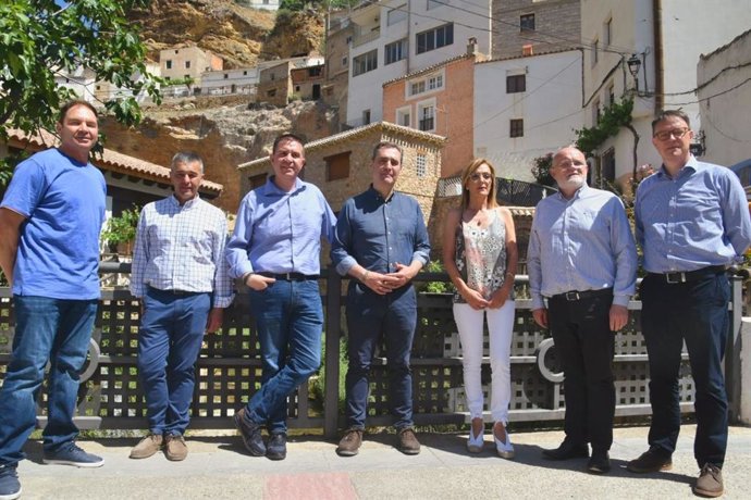 El presidente de la Diputación de Albacete, Santi Cabañero y el delegado del Gobierno, Francisco Tierraseca.