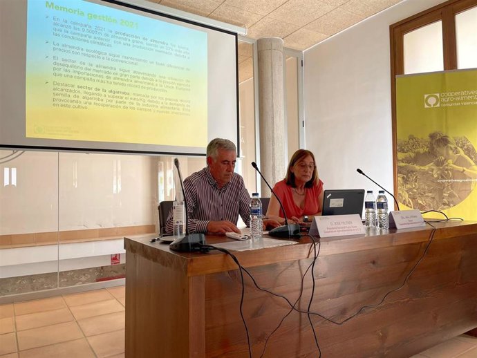 Las cooperativas de frutos secos de la Comunitat Valenciana se han reunido en una jornada en la que se han abordado las magnitudes y tendencias del sector y el impacto de la nueva PAC, entre otras cuestiones