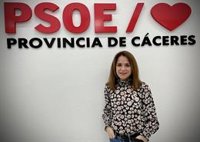 Belén Fernández (PSOE) asegura que la DIA del aeródromo de Cáceres es desfavorable porque el PP "hizo las cosas mal"