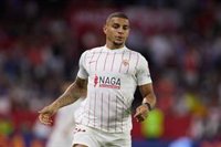 Diego Carlos completa su traspaso al Aston Villa