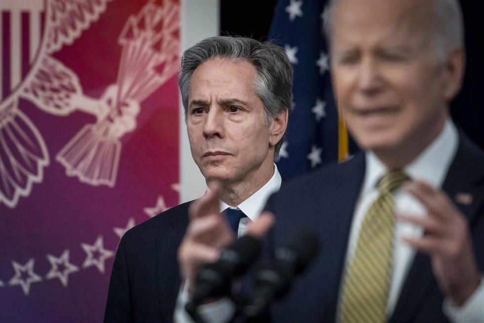 Archivo - El secretario de Estado de Estados Unidos, Antony Blinken, y el presidente, Joe Biden, en primer plano.