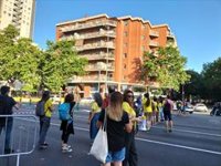 Docentes en huelga cortan calles y carreteras y el túnel de les Glries de Barcelona