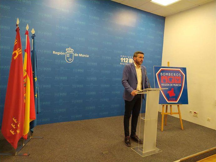 El consejero Antonio Luengo durante su intervención posterior a la reunión de la Comisión Permanente del Consorcio de Extinción de Incendios.