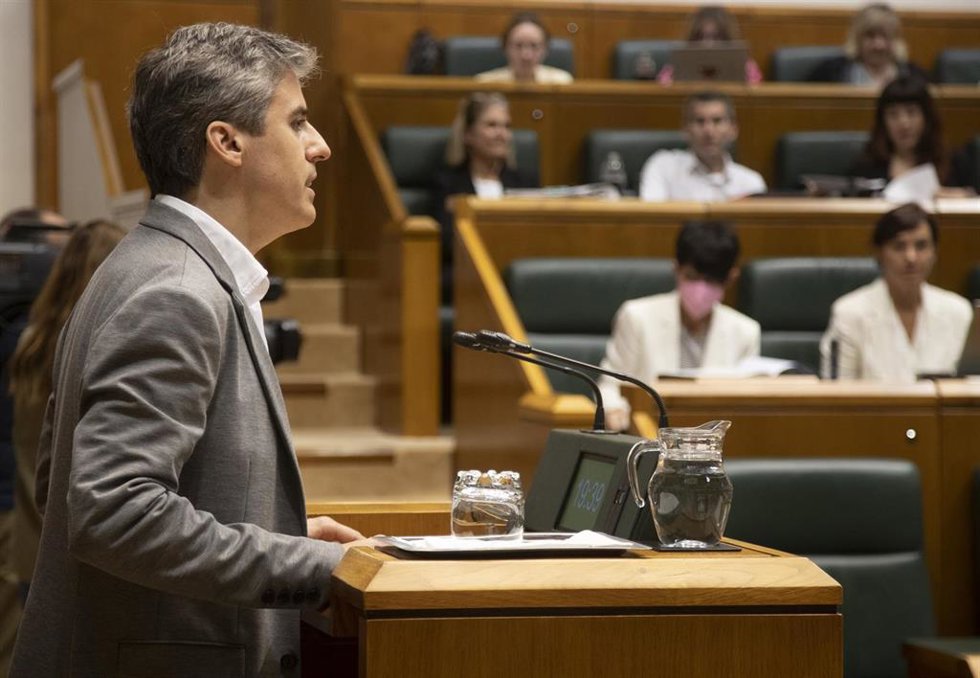 El parlamentario de EH Bildu Unai Fernández de Betoño