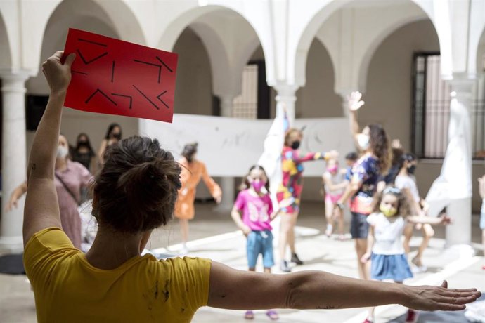 Archivo - Actividad educativa en el Museo Carmen Thyssen Málaga