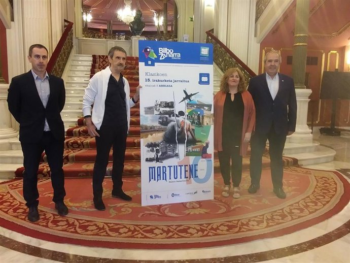 Arantza Camarero, Koldo Narbaiza, Xabier Arauzo y Ramón Saizarbitoria en la presentación de la lectura de 'Martutene' en la XV edición de la lectura de clásicos.