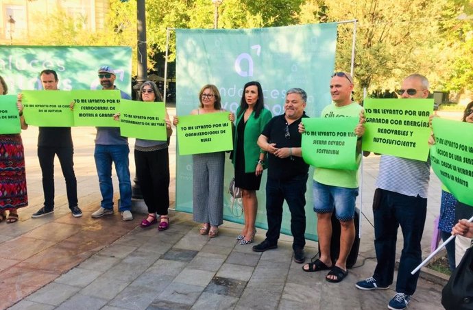 Andaluces Levantaos presenta su candidatura por Granada .