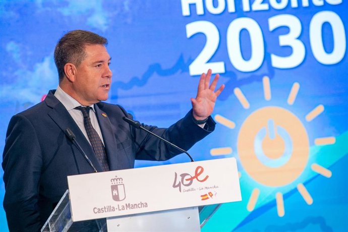 El presidente de Castilla-La Mancha, Emiliano García-Page, ha presentado el Plan estratégico para el desarrollo energético de Castilla-La Mancha, Horizonte 2030.