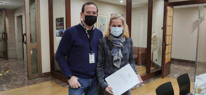 Archivo - Eduardo Andrade y Esther Martínez, junteros del PP en Bizkaia.