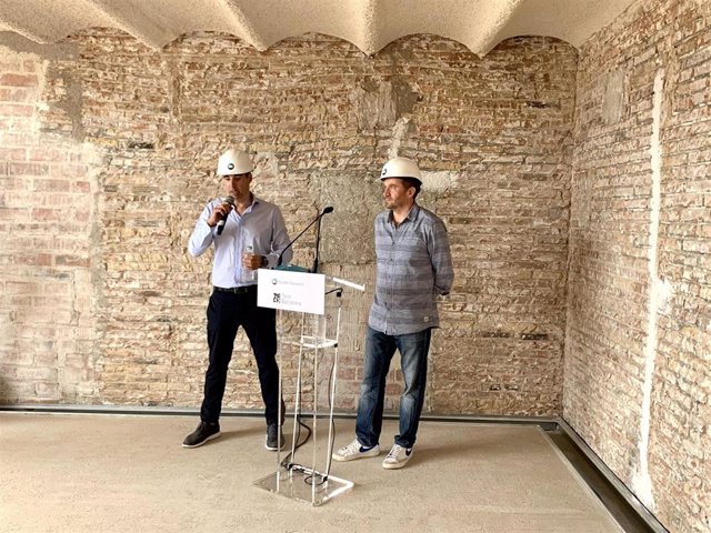 El presidente de Tech Barcelona, Miguel Vicente, y el ceo de Tech Barcelona, Miquel Martí, presentan el edificio del Pier07
