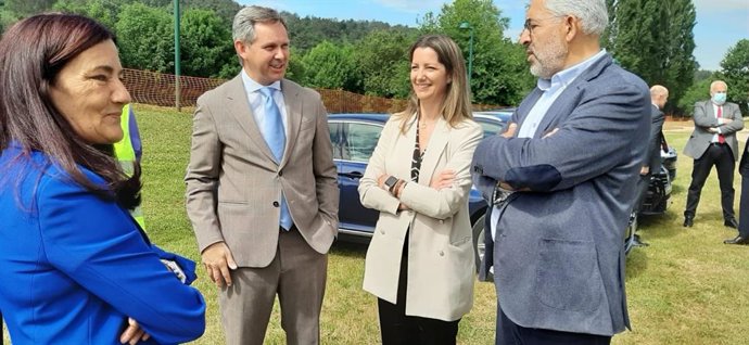 El delegado del Gobierno, José Miñones, con la alcaldesa de Lugo, Lara Méndez..