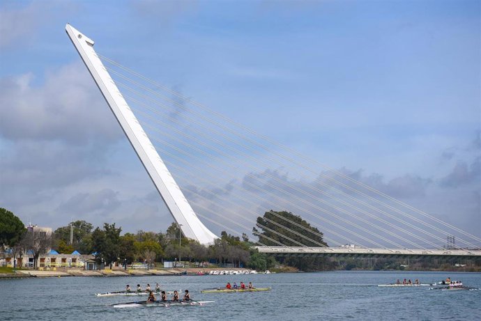 Archivo - Las actividades en el río se han valorado positivamente en los proyectos evaluados para las Escuelas Deportivas para 2022/2023.
