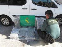 La Guardia Civil localiza un centro de distribución de marihuana en Cájar (Granada)