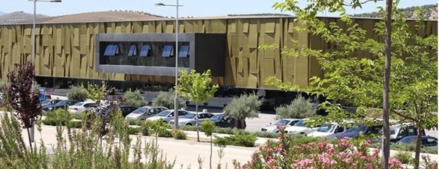 Archivo - Vista del edifico que alberga el Museo Terra Oleum 