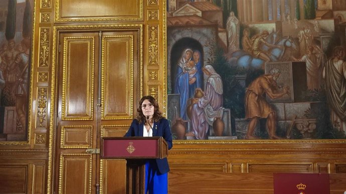 La consellera de Presidencia de la Generalitat, Laura Vilagr, en rueda de prensa en el Ayuntamiento de Barcelona.