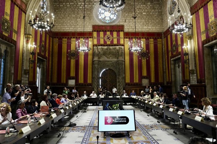 Comisión Mixta del Ayuntamiento de Barcelona y la Generalitat.