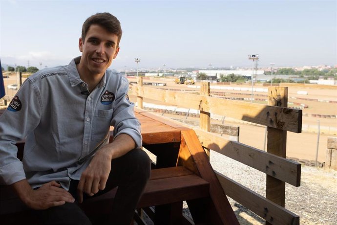 El piloto de MotoGP Álex Márquez (LCR Honda) en un acto de Estrella Galicia 0,0, de la que es embajador