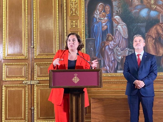 L'alcaldessa de Barcelona, Ada Colau, i el primer tinent d'alcalde, Jaume Collboni