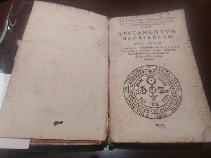 Obra más antigua del fondo bibliográfico de la farmacia del antiguo hospital Santa Caterina