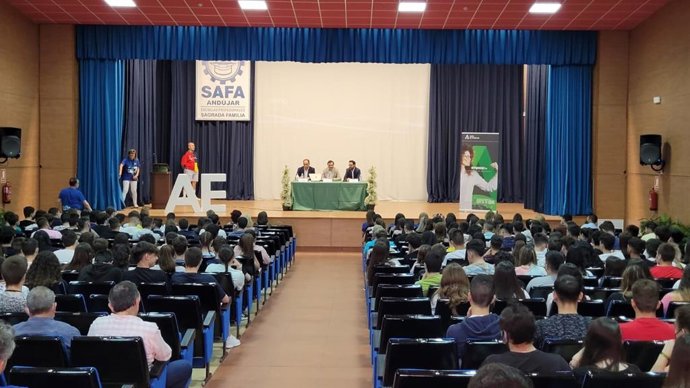 Image de la jornada y del alumando participante