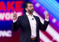 Varios aliados de Trump, entre ellos uno de sus hijos, le pidieron que parara a la turba que asaltó el Capitolio