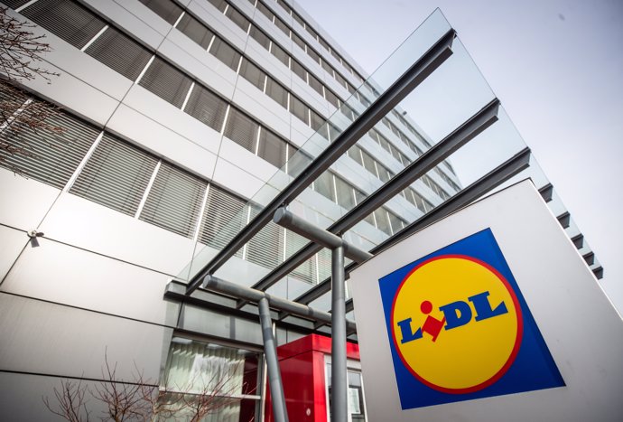 FILED - 18 February 2021, Baden-Wuerttemberg, Neckarsulm: An exterior view of the Lidl headquarters in Neckarsulm.  German retail chain Lidl is raising the minimum wage for its employees from 12.50 ($13.40)to 14 as of June. Photo: Christoph Schmidt/d