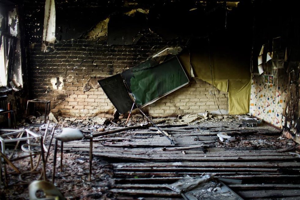 Esucela en Ucrania destruida por ataques rusos en el marco de la guerra