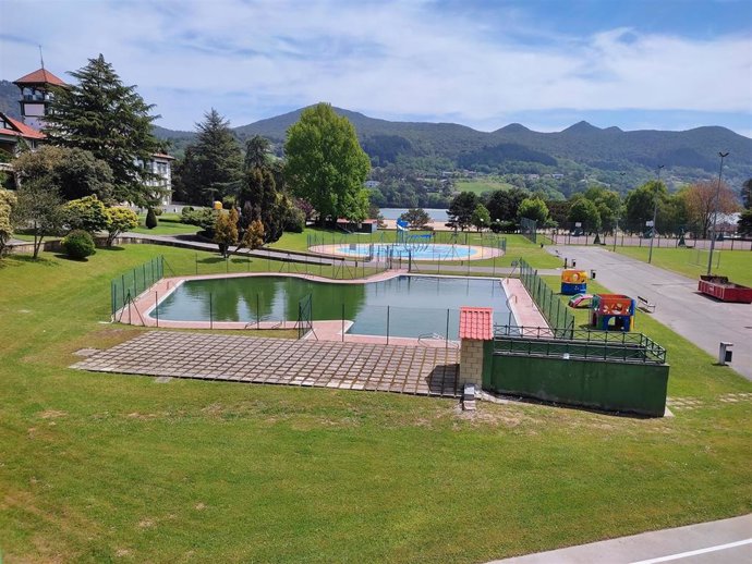 Jornada soleada en Sukarrieta (Bizkaia)