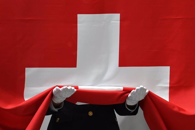 Archivo - Bandera de Suiza