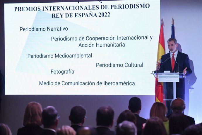 El Rey Felipe VI interviene en la entrega los Premios Internacionales Rey de España de Periodismo 2022, en Casa América, a 2 de junio de 2022, en Madrid (España). Estos galardones reconocen la labor de los profesionales del periodismo de lengua españo