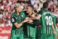 Un golazo de Aketxe da ventaja al Eibar en Montilivi