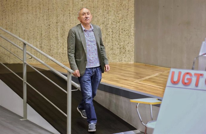 El secretario general de UGT, Pepe Álvarez, a su llegada a la presentación de su informe de gestión con motivo del 3 Comité Confederal del sindicato, a 24 de mayo de 2022, en Madrid (España).  