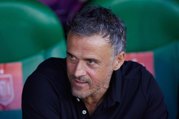 Luis Enrique Martínez, en el banquillo del Benito Villamarín este jueves