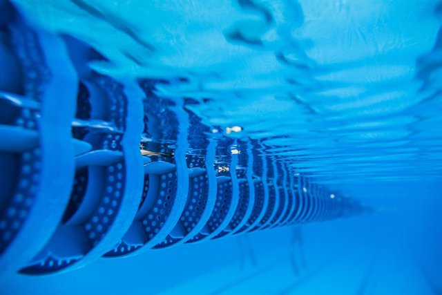 Archivo - Imatge d'una piscina de fluidra