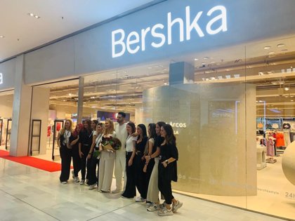 Los Arcos (Sevilla) inaugura la tienda Bershka más grande de Sevilla bajo un inédito 'Origen'