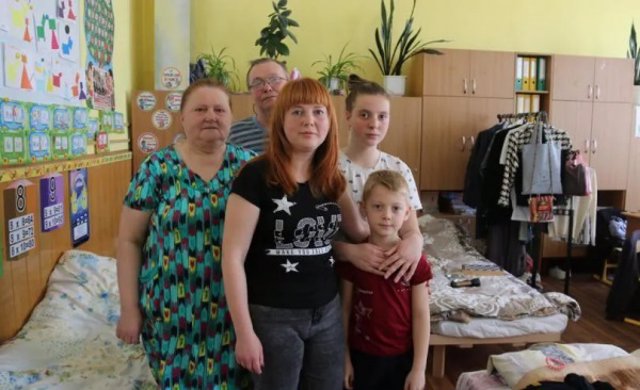 Mariia huyó de Donetsk con su madre, su hermano de seis años y su gato cuando se intensificaron los combates cerca de su ciudad natal.