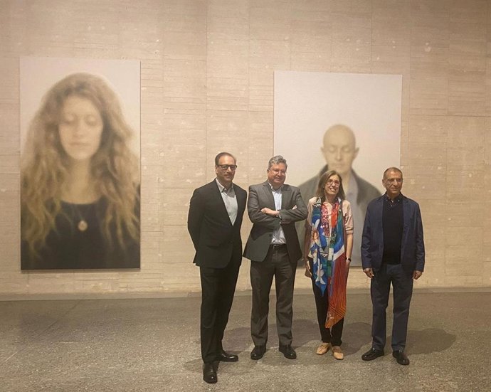 Inmaculada Martínez en la presentación de la exposición en el Musac de la Y.Z.Kami.