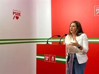 Irene García (PSOE) avisa en Cádiz de que el 19J habrá que "elegir entre avanzar con el PSOE o retroceder con el PP"