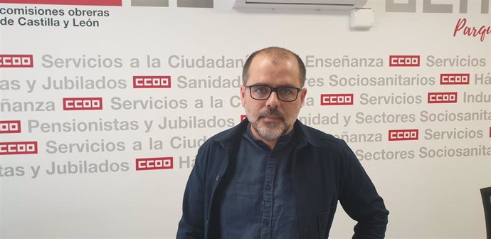 El delegado provincial de CCOO Valladolid, Raúl García Agudo, durante la inauguración de la nueva oficina del sindicato en el barrio vallisoletano de Parquesol