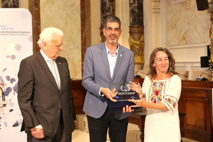 San Sebastián recibe oficialmente el título de 'Capital Europea de la Navidad 2022'