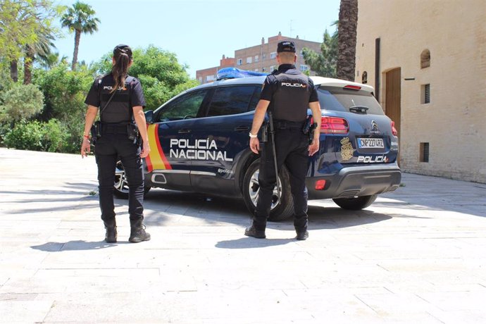 LA POLICÍA NACIONAL DETIENE A UN HOMBRE TRAS ACOSAR, PERSEGUIR Y AMENAZAR A SU EXPAREJA